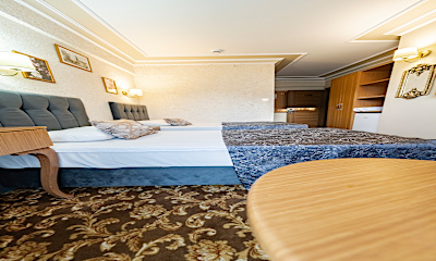 Standart Şehir Manzaralı İki Ayrı Yataklı Oda